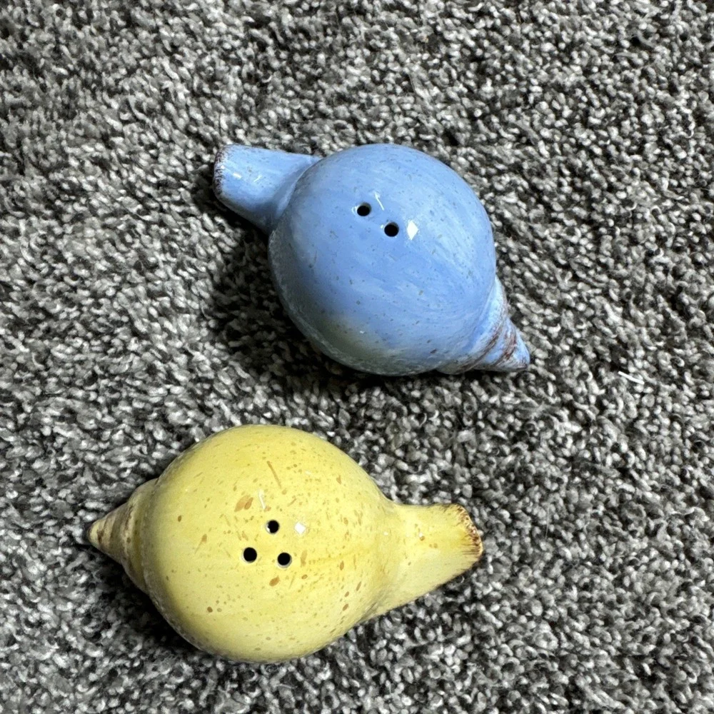 Snails Anthropologie Salt & Pepper Shaker Set Sea Shells Ceramic Hand Painted
